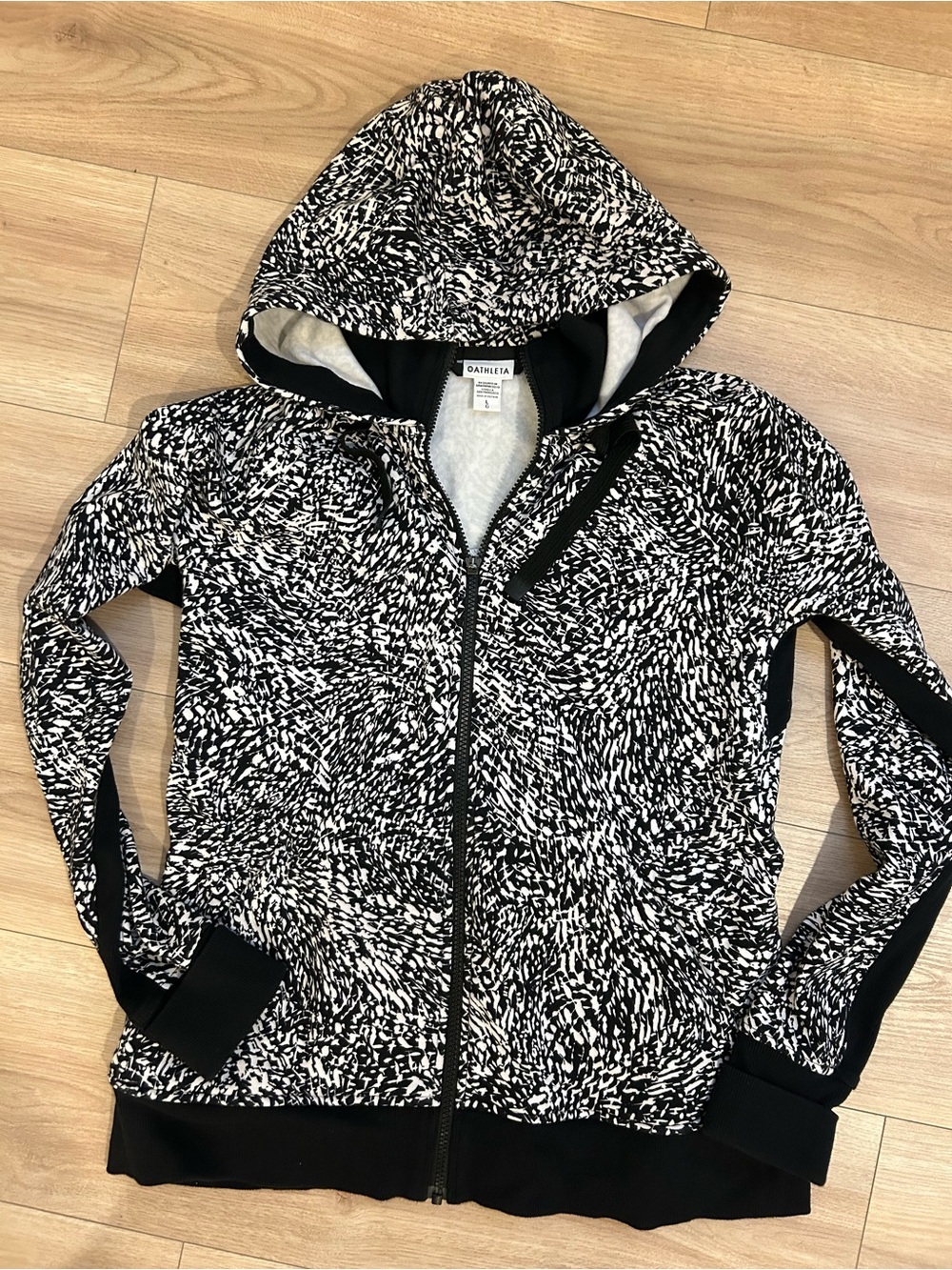 Athleta Black & White Abstract Zip-Up Hoodie